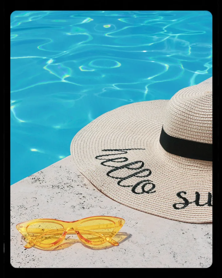 "Postcard from Sicily" Retro Rounded Frame Summer Instagram Carousel Template — slide 2