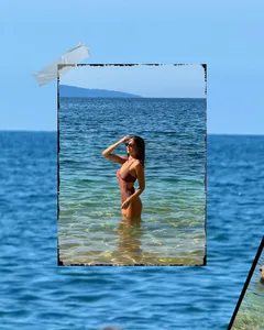 Summer Beach Vacation Seamless Panoramic Instagram Carousel Template — slide 4